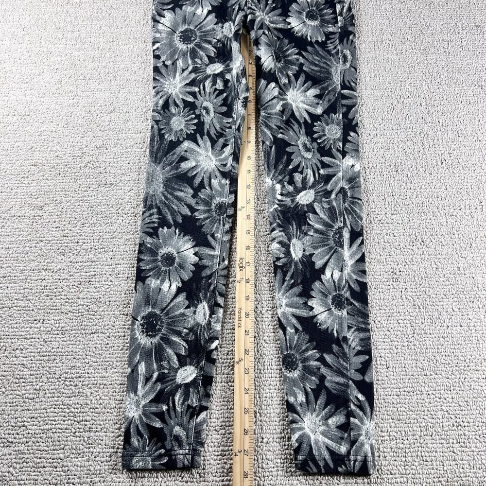 Hue Skimmer Floral Denim Leggings Pants Black White Women’s Size XS - Picture 5 of 7